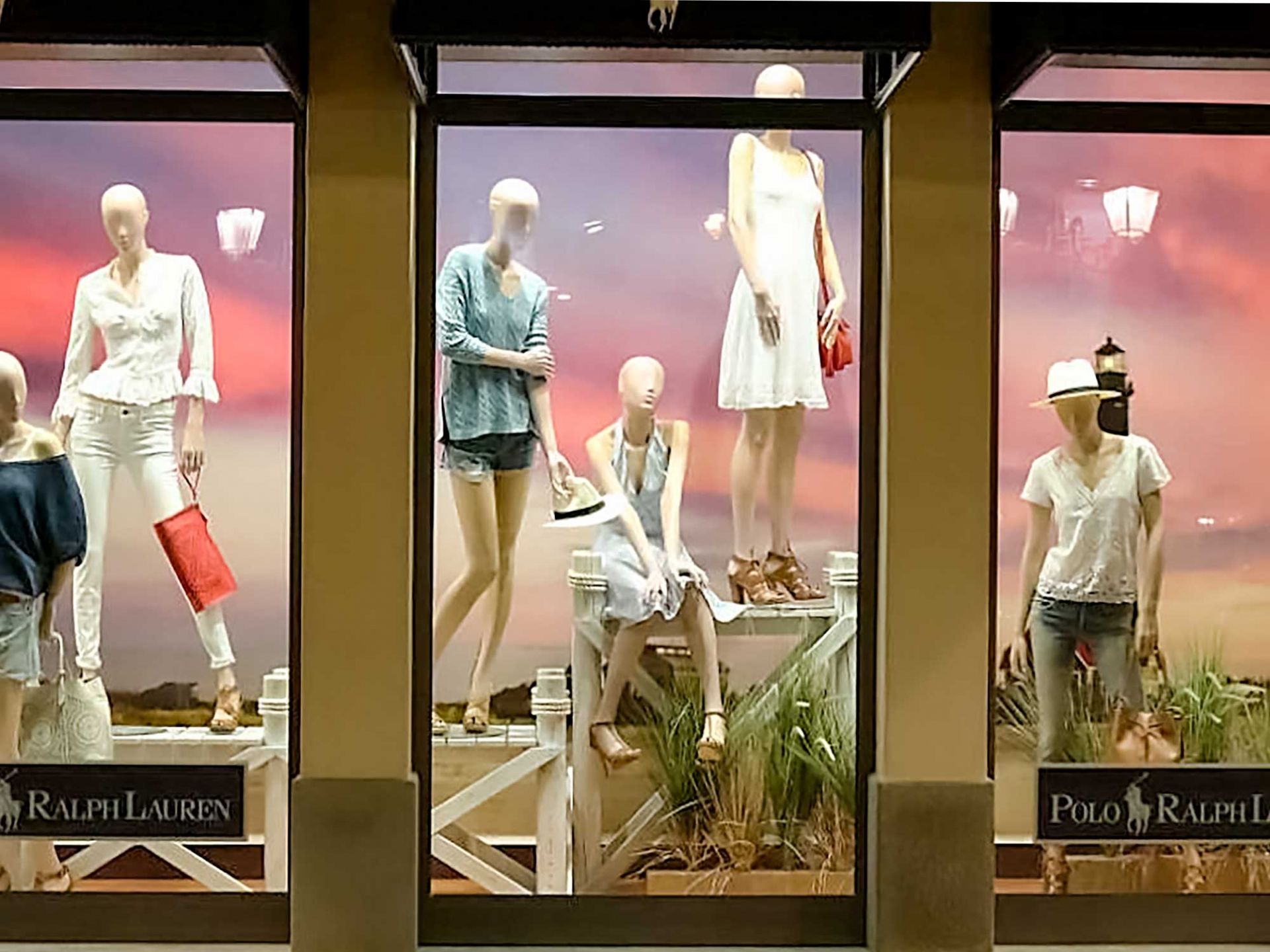 Visual Merchandising for Retail Window Displays